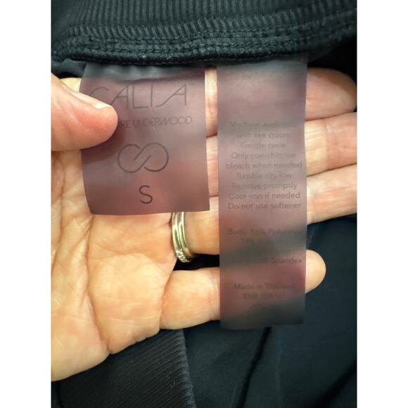 Calia by Carrie Underwood Black Pull-On Shorts - Size Small - Picture 6 of 6